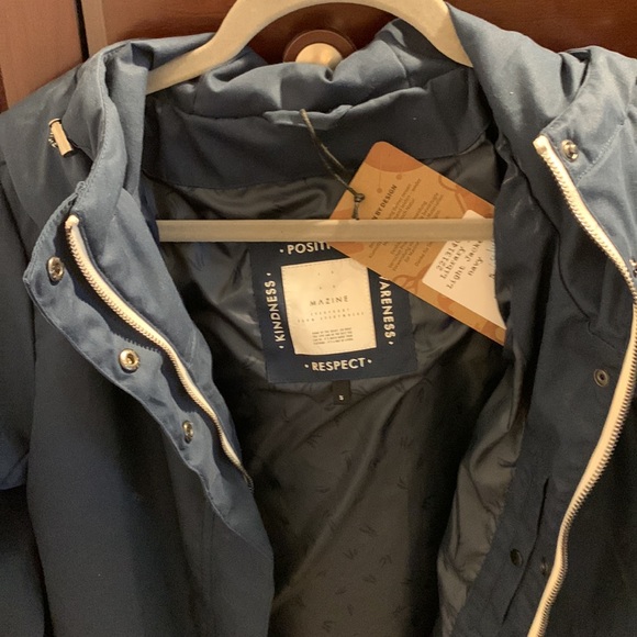 Brand new Mazine navy light jacket with hood! - Picture 10 of 11